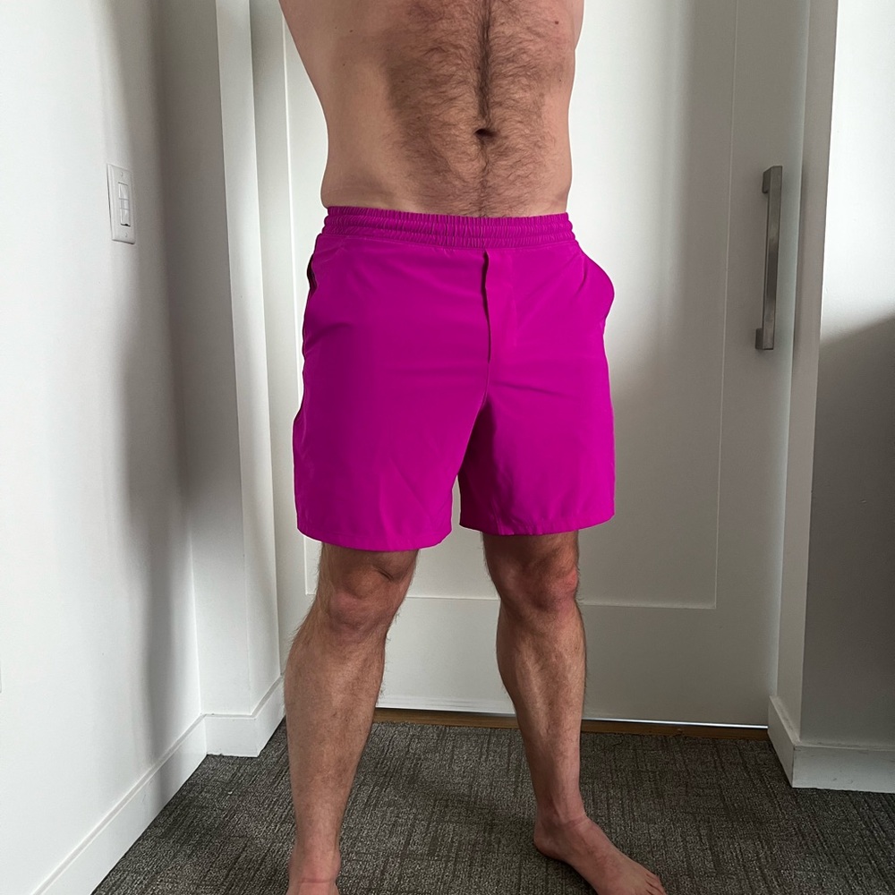 lululemon athletica - Men's Pacebreaker - 7” inseam - Size M